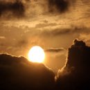 떠오르는태양 이미지