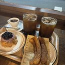무접 | [김해] 봉리단길 크리스마스 카페 밀집 츄러스 디저트 맛집 후기
