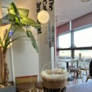 카페써드포레스트