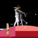 세계 1위 펜싱 남자 사브르, 올림픽 단체전 금메달…2연패 달성 이미지