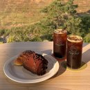 어진로 | 용인근교카페 카프힐 내돈내산 후기 I 이동저수지 뷰와 커피가 완벽했던 용인 뷰맛집 대형카페 추천
