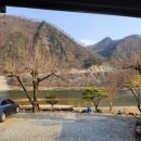 [비탈길 굽이돌아] 나리실 후기 | 영월 강을 끼고 있는 조용한 펜션 | 밥도 맛있고, 자연 뷰도 최고