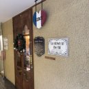 바닐라 퍼피 | 압구정로데오역 카페｜어글리퍼피 압구정 도산점 솔직 후기 (미트파이로 유명한 베이커리)