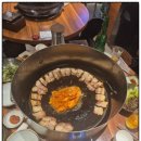 무쇠김치삼겹 - 마포구 와우산로21길 20-5 | 무쇠김치삼겹