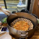 삼겹살의진심 | 광안리 맛집 무쇠김치삼겹 광안점 직원이 구워주는 삼겹살에 진심으로 반해버린 후기
