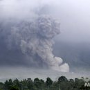 '불의 고리' 인니 스메루 화산, 1년 만에 재분화…주민 2천 명 대피 [뉴시스Pic] 이미지