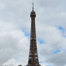 오랜만에 바라 본 에펠탑 이미지