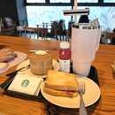 스타벅스 수영강변DT 이미지