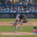 [PHI vs LAD] 맥스 먼시, 쐐기를 박는 15호.gif 이미지