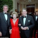 AIDS로 사망한 최초의 유명인 <b>록</b> 허드슨