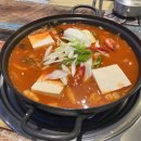 뚠뚠김치찌개 이미지