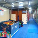 스케이트 대여실 옆 이미지