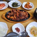 오후의 여유타임 홍차 이미지