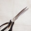 7만)노35)블랙중간사이즈재단가위 이미지