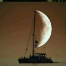 바다 그리고 달 이미지