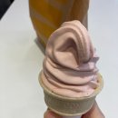 맥도날드 딸기 아이스크림 이미지
