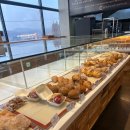 카페 콩가 | 안성 베이커리 카페 추천｜칠곡저수지 서울근교 드라이브 카페, 로스터스 정진원의 커피볶는 집