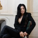 '57세' 양준일, 의외의 근황...가슴골 드러낸 파격 패션[IS하이컷] 이미지