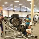 바벨과 사람 헬스클럽 이미지