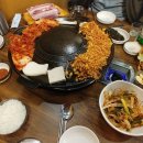 함고집솥뚜껑김치삼겹살 이미지