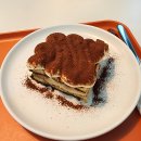 솔밭사이로 | 펍카페 &lt;오이오(oio)&gt; - 수제 마스카포네 티라미수 솔직후기 [우이동/ 덕성여대/ 솔밭공원/ 쌍문동]