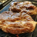 황금꽃돼지 이미지