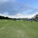 페어웨이 천연 잔디타석 골프연습장 이미지