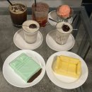 자두PC | 성수 카페ㅣ침대 소파 모양 이색 디저트ㅣ오푸