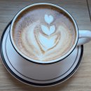 담쟁이 작은도서관 | 수내도서관 카페 커피 후기 _ 주차장 넓음