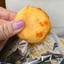 CU 하남다사로움점 | 품절대란 촉촉한 황치즈칩 후기: 편의점 진열대에서 바로 겟!
