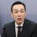 외모가 극도로 싸한 느낌을 주는 정치인 이미지
