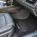 주식회사대찬 | [대찬매트] 아우디 2열 중앙 매트 및 아우디 로고 카 매트 실제 후기