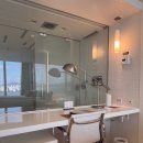 톤 워커 | 비스타워커힐 디럭스리버뷰 내돈내산 후기 (셔틀버스, 라이브러리, 배달음식)