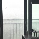 속초튼튼마취통증의학과의원 | 2025년 9월 17일, 거친 비를 뚫고 병원 나들이 속초튼튼마취통증의학과의원