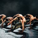 박물관 속 무용 이미지