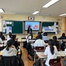 손끝에서 피어나는 네일아트 이미지