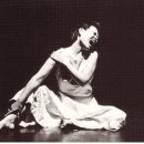 홍신자: 네 개의 벽 이미지