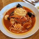 시금치크림파스타, 마르게리따 피자, 빼쉐 리뷰 + 카페라리 딸기밀푀유, 딸기타르트, 고구마케이크 맛집