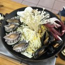 샬롬민박 | 제주도 여행 3박 4일 일정 보내기 1.(에어비앤비 샬롬민박, 우도 맛집 하하호호버거, 서빈백사, 동굴...