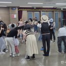 서수원도서관 ‘우리 가족 둥글게! 오월의 포크댄스’, 웃음과 사랑으로 하나 된 특별한 한 시간 이미지