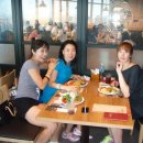 the lunch special salad buffet in the VIPs with my follow Zumba instructors(Jisun Han and Insung Choi) after Shinchon Uflex Jade Hall Zumba Dance 이미지