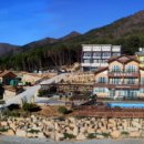 거제도의 새로운 명소-웰빙테마파크-팬션숙박/찜질방/참숯훈제바비큐/쎄미나/요트유람/등산로/족구장-한 곳에서 다~~~ 이미지