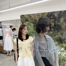 콤스튜디오 성수 팝업스토어 티셔츠 블라우스 여자 여름 코디 추천