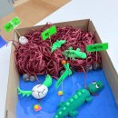 Using a variety of materials such as clay, cardboard, recycled items, 이미지