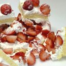 쥬아나 | 부천케이크 딸기 와르르 쏟아지는 쥬아나케이크