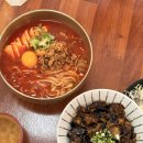 이대 근본 맛집 모미지 식당 - 차돌순두부칼국수와 소고기가지덮밥