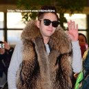 안경 파는 남자 이미지