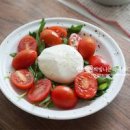 토마토 부라타치즈 샐러드 브라타치즈 먹는법 루꼴라샐러드 이미지