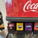 (주)파이브피크인터내셔널 | 더현대 서울 지하 맛집 파이브가이즈, 수제 버거 땡길 때 다녀온 후기