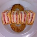 French Toast Sandwich(프렌치 토스트 샌드위치) : 프랑스식 토스트로 만든 샌드위치 이미지